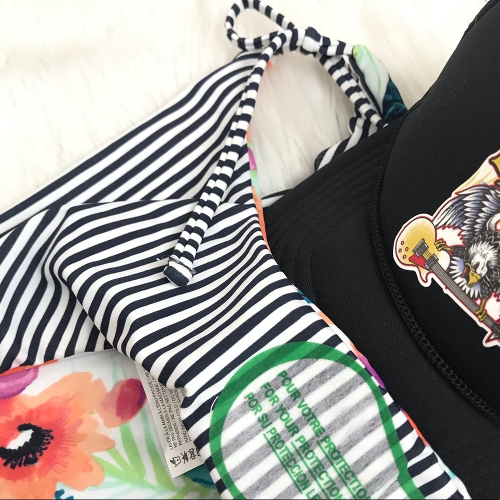 💕3 for $20!💕 Reversible Bikini Bottoms - Picture 7 of 7